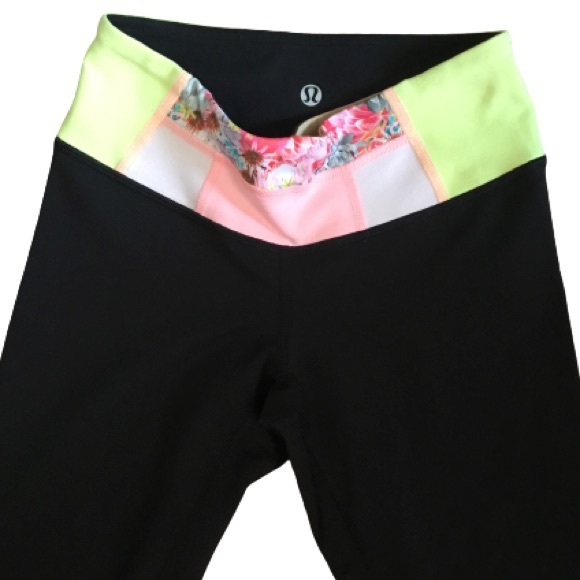 Lululemon Wunder Under Reversible Crop Black Size 2 - Picture 2 of 6